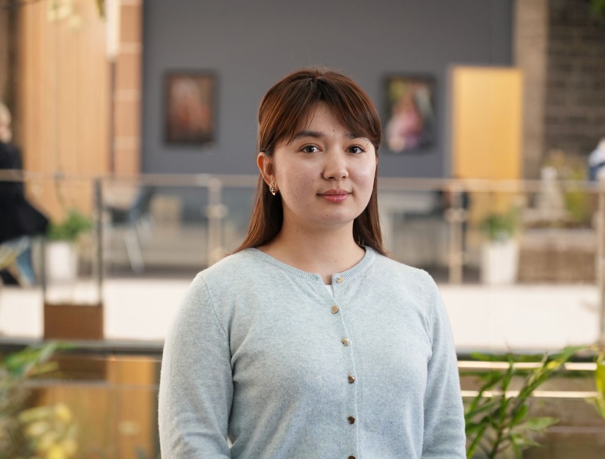  Read Iulduz's story